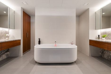 Photo of property in Clyde Quay Wharf, 3b/2 Clyde Quay Wharf, Te Aro, Wellington, 6011