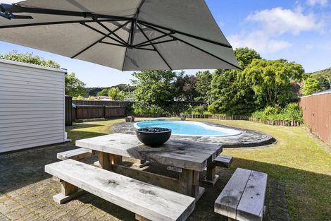 Photo of property in 16 Hinau Grove, Wainuiomata, Lower Hutt, 5014