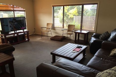 Photo of property in 180 Kilkenny Drive, East Tamaki Heights, Auckland, 2016