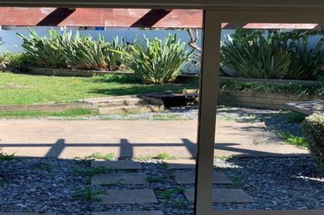 Photo of property in 6 Nile Road, Kelston, Auckland, 0602