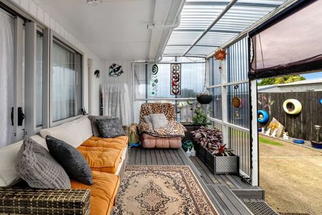 Photo of property in 31 Cross Street, Castlecliff, Whanganui, 4501