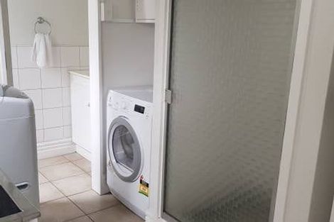Photo of property in 1 Oakfield Street, Burnside, Christchurch, 8053