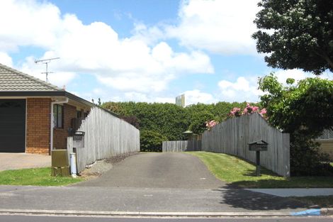 Photo of property in 18 Longford Park Drive, Takanini, 2112