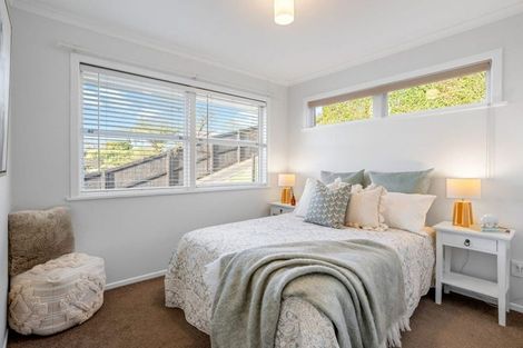 Photo of property in 8 Beswick Place, Birkdale, Auckland, 0626