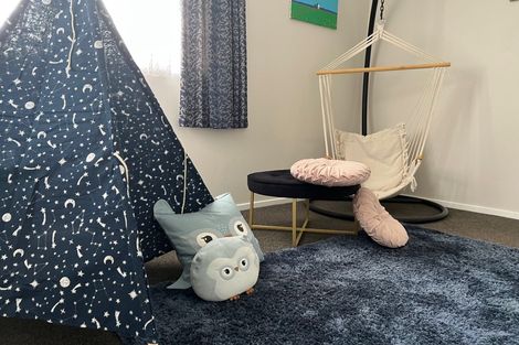 Photo of property in 33 Helena Street, Massey, Auckland, 0614