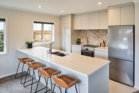 Photo of property in 33 Henrietta Maxwell Grove, Wainuiomata, Lower Hutt, 5014