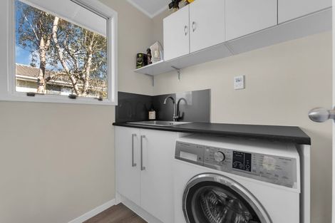 Photo of property in 47 Claverdon Drive, Massey, Auckland, 0614