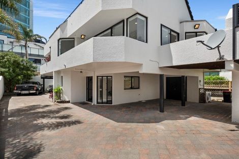 Photo of property in 3 The Mall, Mount Maunganui, 3116