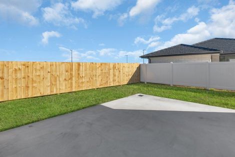 Photo of property in 12 Taurangawaka Road, One Tree Point, 0118