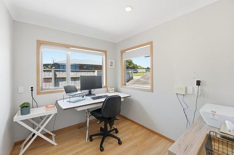 Photo of property in 42d Camellia Avenue, Bell Block, New Plymouth, 4312