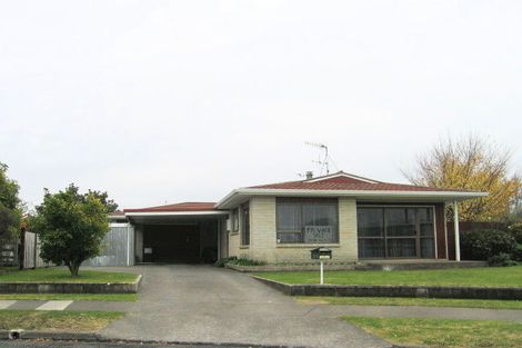 Photo of property in 32 Jeffares Place, Taradale, Napier, 4112