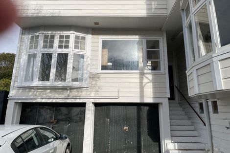 Photo of property in Newman Court Apartments, 2 Newman Terrace, Thorndon, Wellington, 6011