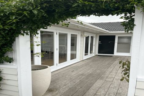 Photo of property in 112 Lake Road, Belmont, Auckland, 0622