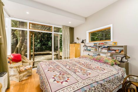 Photo of property in 16 Walter Road, Lowry Bay, Lower Hutt, 5013