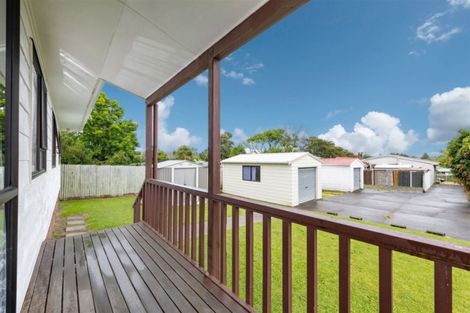 Photo of property in 2/10 Hutchinson Avenue, New Lynn, Auckland, 0600