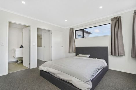 Photo of property in 12 Springside Court, Huntington, Hamilton, 3210