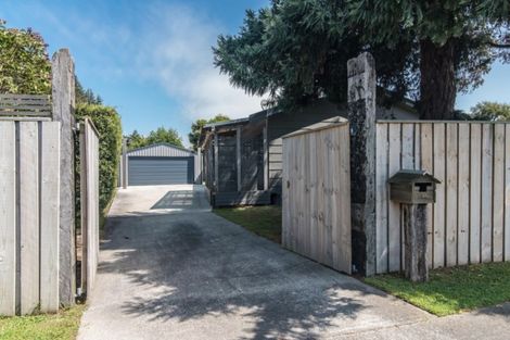 Photo of property in 4 Poneke Drive, Waikanae, 5036