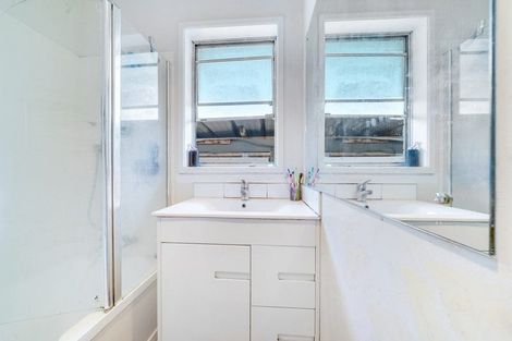 Photo of property in 471 Massey Road, Mangere East, Auckland, 2024