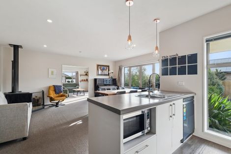 Photo of property in 6 Greenan Place, Doyleston, 7683