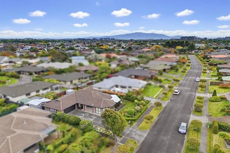Photo of property in 4 Cranbrook Grove, Waikanae, 5036