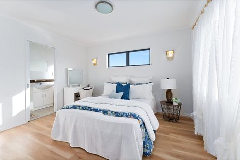 Photo of property in 14a Strid Road, Te Atatu South, Auckland, 0610