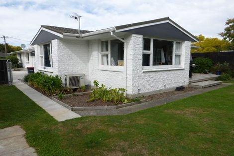 Photo of property in 4 Kyeburn Place, Avonhead, Christchurch, 8042