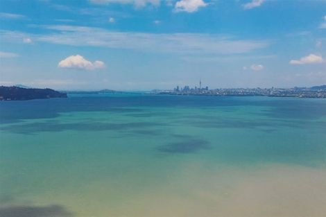 Photo of property in 66 Spinnaker Drive, Te Atatu Peninsula, Auckland, 0610