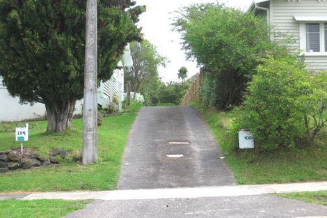Photo of property in 109a Glendale Road, Glen Eden, Auckland, 0602