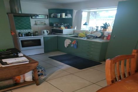 Photo of property in 188a Henderson Valley Road, Henderson, Auckland, 0612