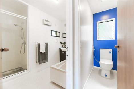 Photo of property in 2/18 Gloria Avenue, Te Atatu Peninsula, Auckland, 0610