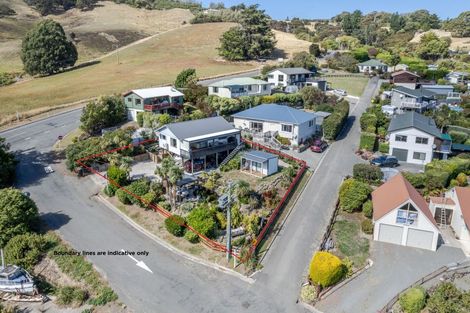 Photo of property in 18 Haywards Lane, Duvauchelle, 7581