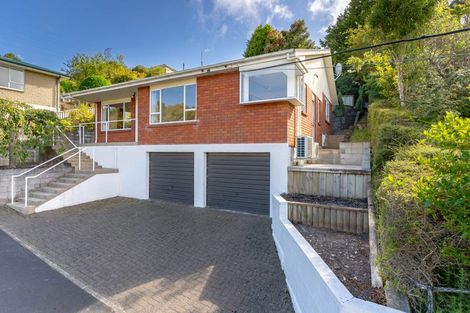 Photo of property in 20 Centennial Avenue, Helensburgh, Dunedin, 9010