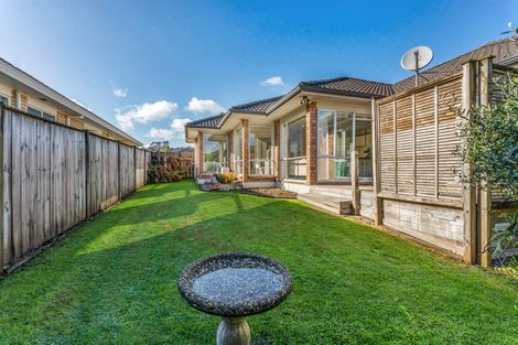 Photo of property in 211 Kilkenny Drive, East Tamaki Heights, Auckland, 2016