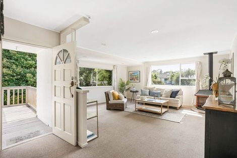 Photo of property in 39 Onedin Place, Titirangi, Auckland, 0604