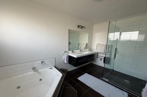 Photo of property in 118 Navigation Drive, Whitby, Porirua, 5024