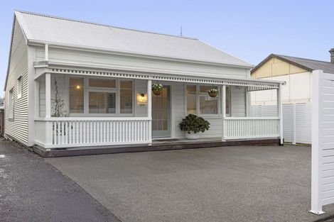 Photo of property in 251a Courtenay Street, Strandon, New Plymouth, 4312