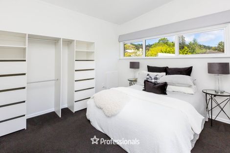 Photo of property in 6 Fendalton Crescent, Pinehaven, Upper Hutt, 5019