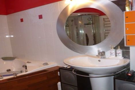 Photo of property in 10 Chastudon Place, Tawa, Wellington, 5028