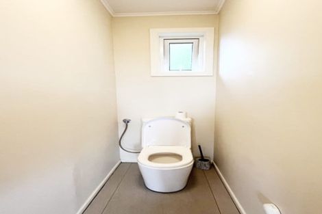 Photo of property in 7 Vera Road, Te Atatu South, Auckland, 0610