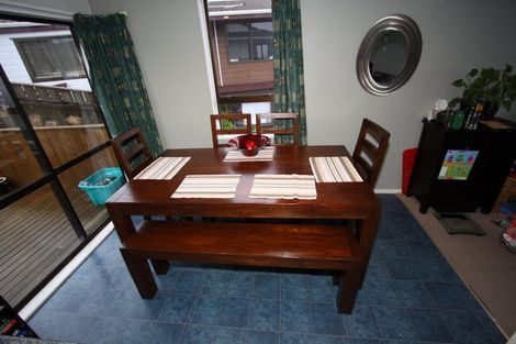 Photo of property in 15 Rice Crescent, Newlands, Wellington, 6037