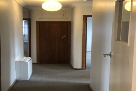 Photo of property in 54 Horokiwi Road West, Newlands, Wellington, 6037