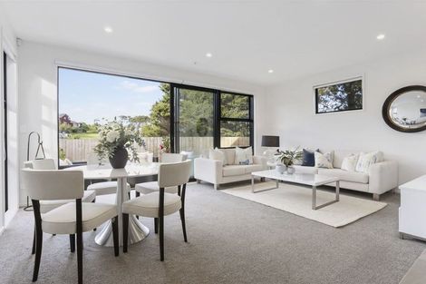 Photo of property in 15d/2 Verran Road, Birkenhead, Auckland, 0626