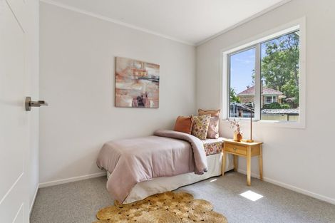 Photo of property in 12e Woodhouse Place, West Harbour, Auckland, 0618