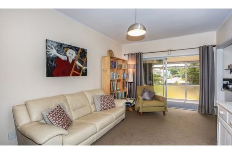 Photo of property in 2/101a Clevedon Road, Papakura, 2110
