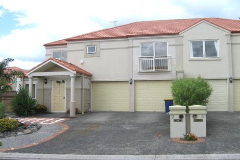 Photo of property in 2 Pilsdon Place, New Lynn, Auckland, 0600
