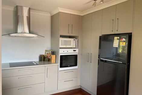 Photo of property in 115 Glengarry Road, Glen Eden, Auckland, 0602