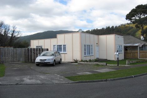 Photo of property in 20 Gibbs Crescent, Wainuiomata, Lower Hutt, 5014