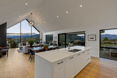 Photo of property in 1 Chimney Lane, Jacks Point, Queenstown, 9371