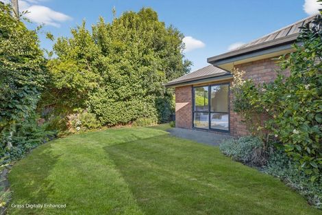 Photo of property in 2/8 Fovant Street, Russley, Christchurch, 8042
