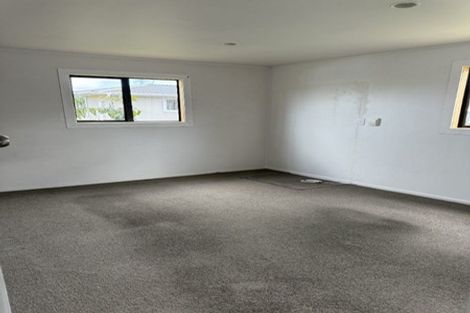 Photo of property in 3 Titoki Street, Te Atatu Peninsula, Auckland, 0610